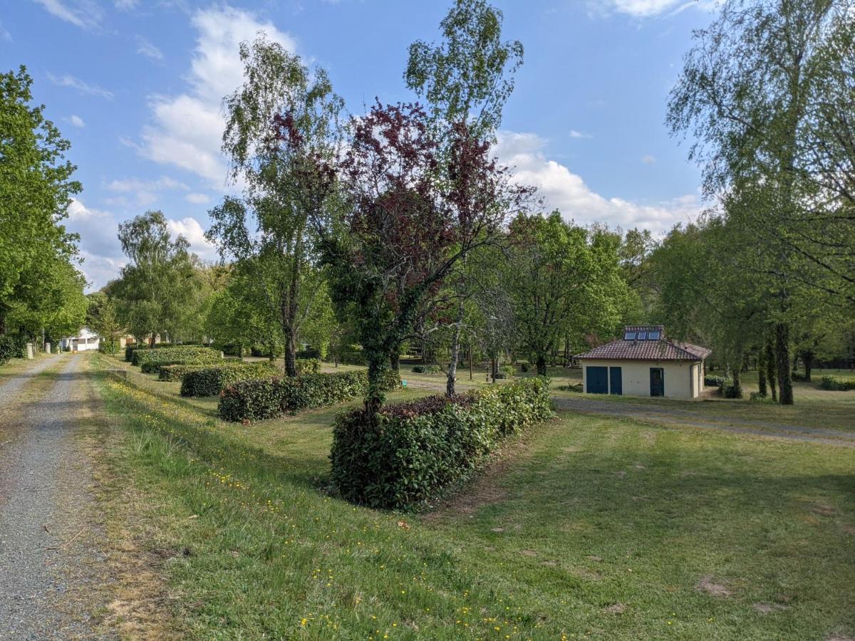 Camping De Ladignac Le Long Bel Air Eksteriør bilde