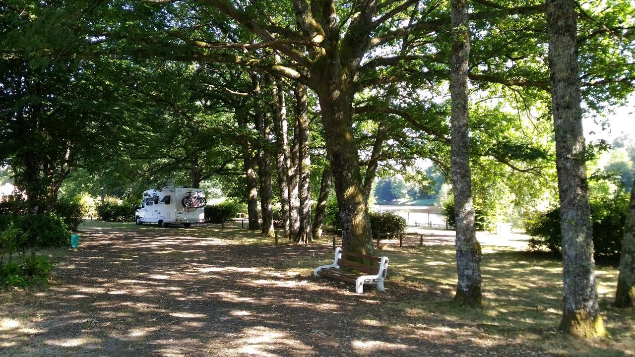 Camping De Ladignac Le Long Bel Air Eksteriør bilde