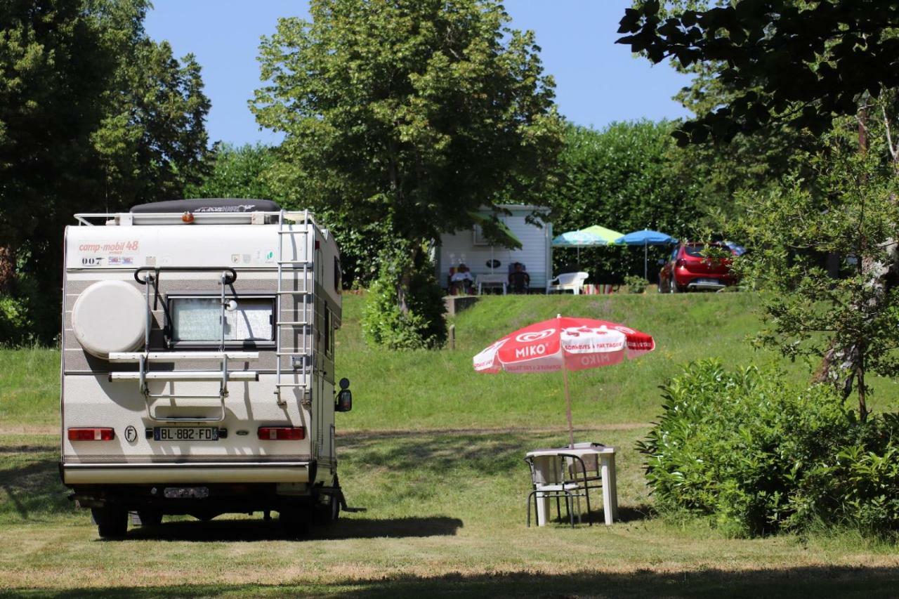 Camping De Ladignac Le Long Bel Air Eksteriør bilde